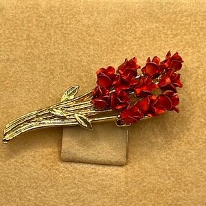 Vintage DM ‘97 rose bouquet brooch